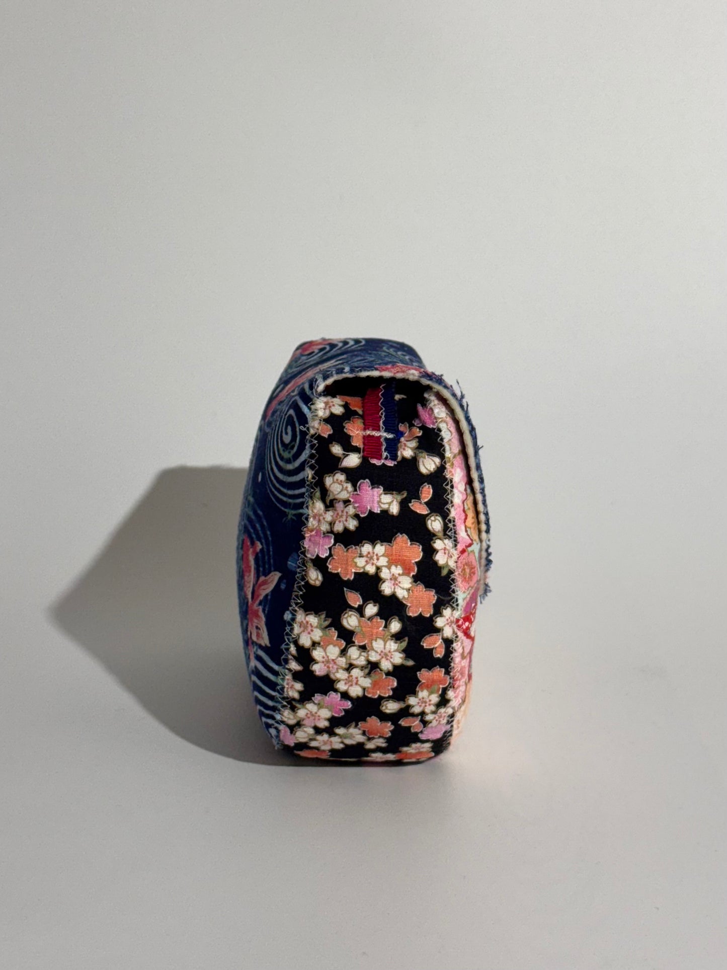 Borsa Luna Carpe Giapponesi e Fiori Neri