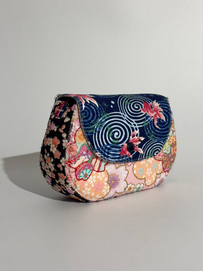 Borsa Luna Carpe Giapponesi e Fiori Neri