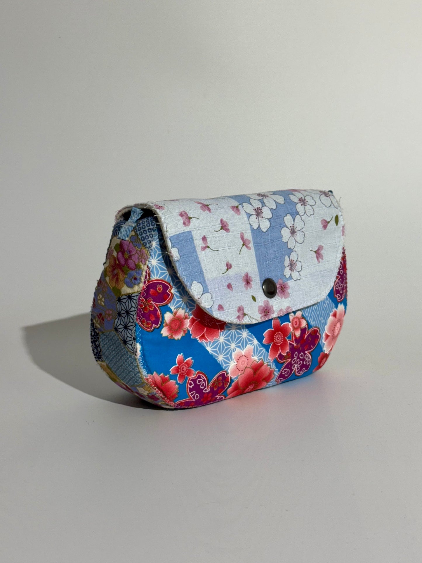 Borsa Luna fantasie giapponesi a sfondo azzurro e blu